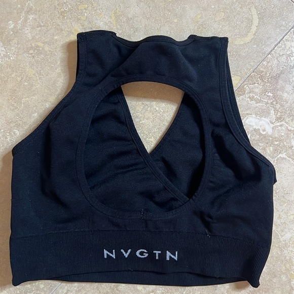 💕Cute Sports Bra💕 - Picture 3 of 4